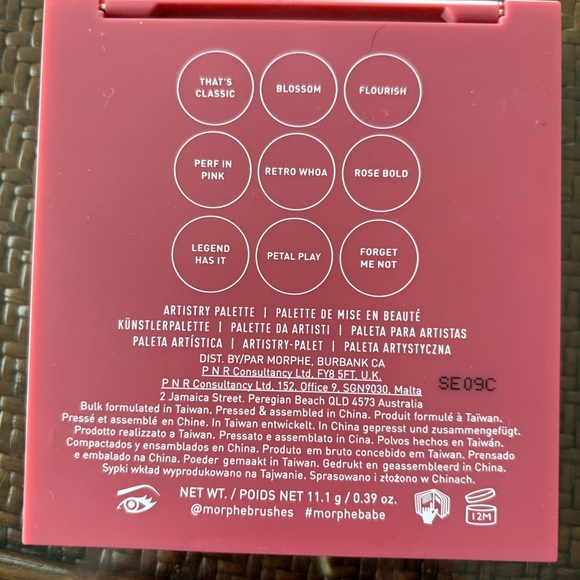 Morphe Artistry Palette in Vintage Rose Hues - Picture 2 of 4